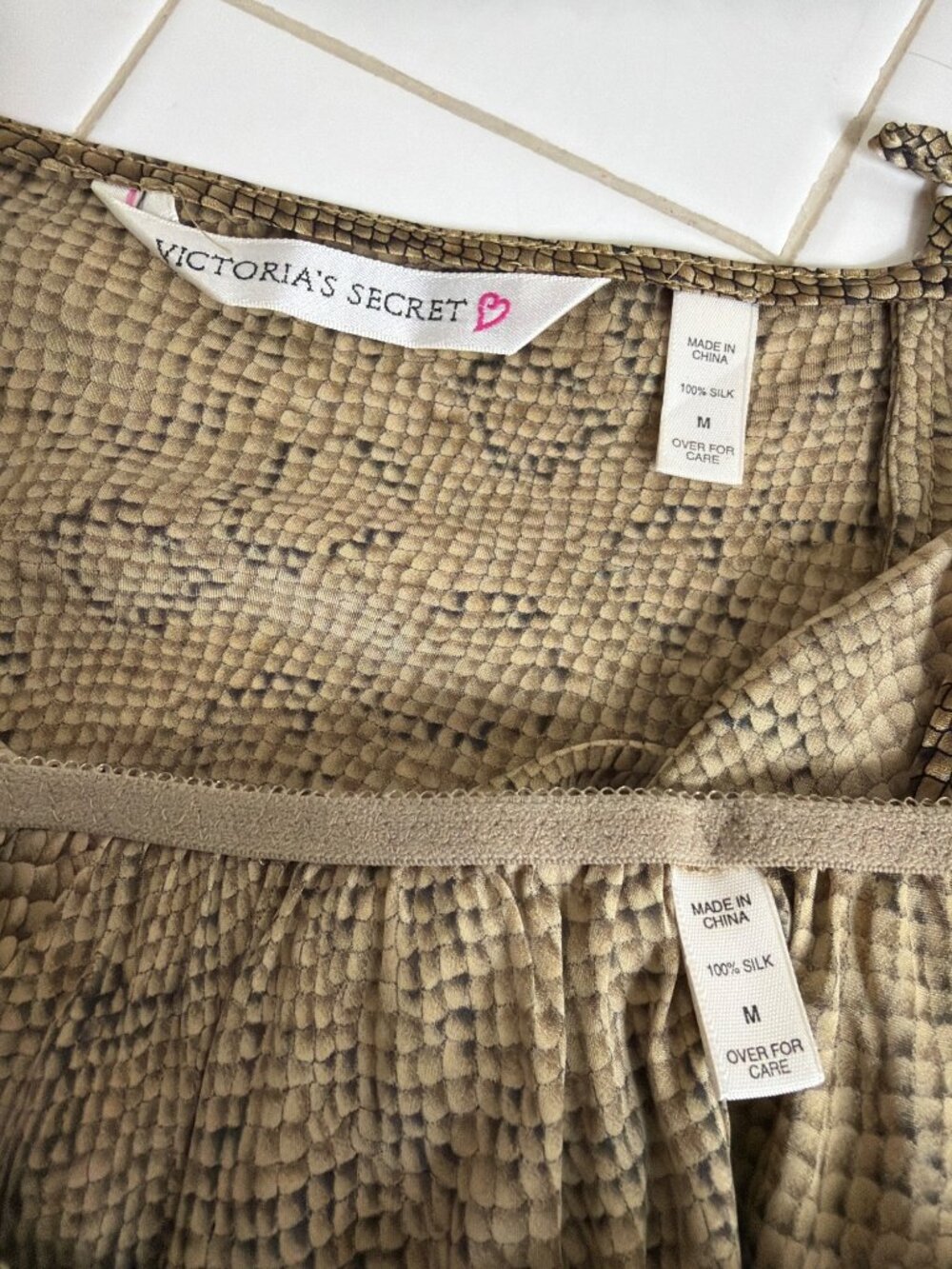 Vintage Victoria's Secret Silk Snake Print Set Y2K Cami Shorts XS/S (Tagged M) - Picture 12 of 16